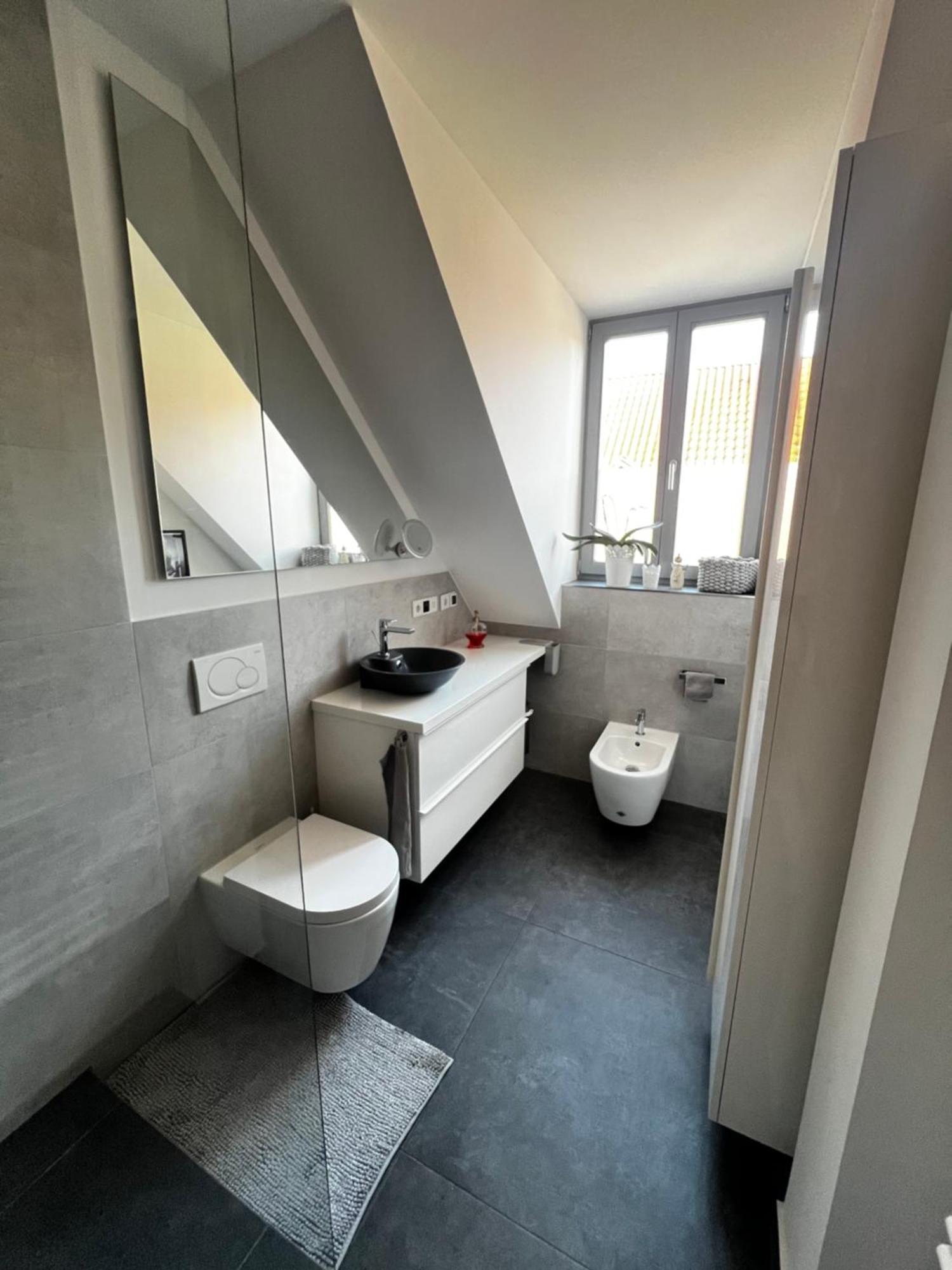 Moderne Galeriewohnung Mit Balkon Und Stellplatz Am Wenigemarkt エアフルト エクステリア 写真