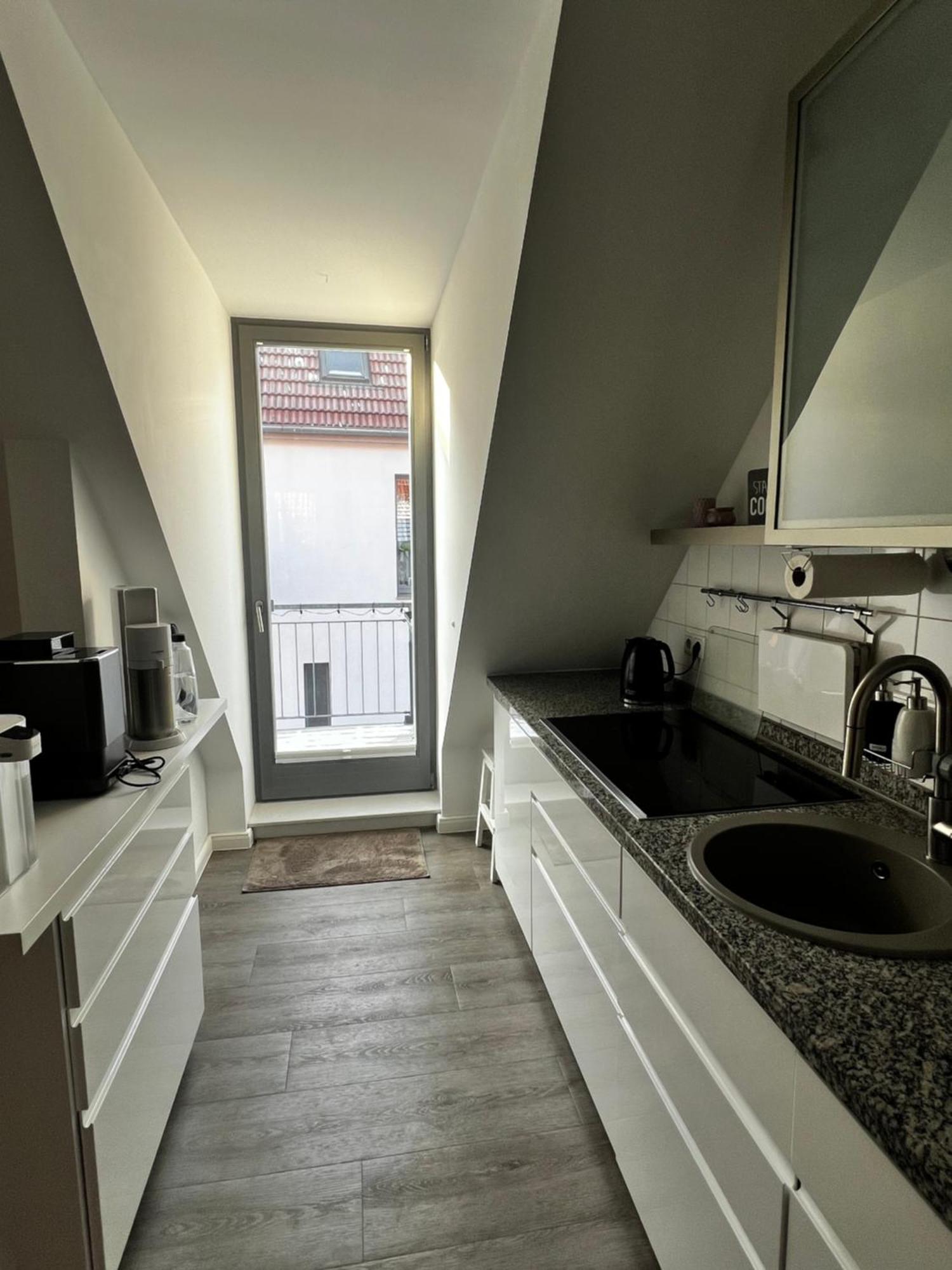 Moderne Galeriewohnung Mit Balkon Und Stellplatz Am Wenigemarkt エアフルト エクステリア 写真
